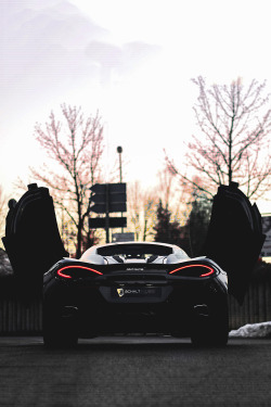 motivationsforlife:  570S by WuschelPuschel458 // Instagram //