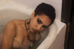 quantumfemme:  mara-passio-passion:  Work in progress - Bath