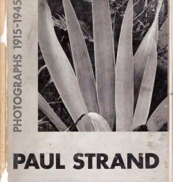 sixteen-saltens:  Photographs 1915-1945 by Paul Strand