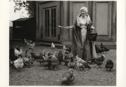moodboardmix:  The Duchess of Devonshire Feeding Her Chickens.Photographed
