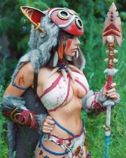 steam-and-pleasure:Mononoke from Mononoke Hime.Cosplayer: Jessica