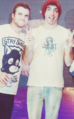 wearealltimelowfans:  Rilex → Favorite M&G Pictures 