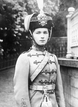 everythingroyalty: Grand Duchess Olga Nikolaevna of Russia wearing