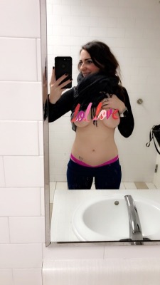 scarlettrae3:  Join my fun little club to see daily naughty uncensored