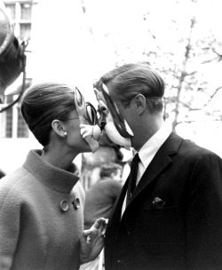 Audrey Hepburn and George Peppard on the set of Breakfast at