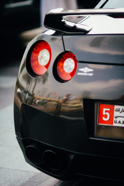 automotivated:  Carbon (by | Musfirs)  The whole rear end is