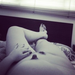 poshgirl69:  Visteme de Amor que estoy Desnuda!! Asi amanezco…