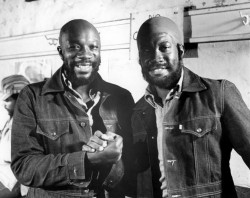 Isaac Hayes and his stunt double on the scene of Truck Turner