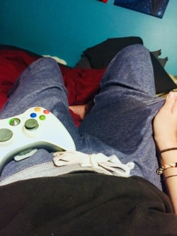 fluffy-omorashi:  Oopsie…. Gaming time got a little soggy tonight