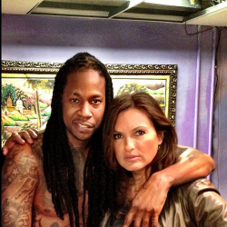 futurechainz:  2 Chainz and Detective Olivia Benson   Raw