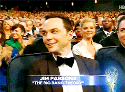 bigbangtheory-fan:  Jim Parsons wong the Emmy Award for Outstanding