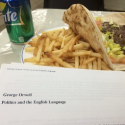 Reading and a gyro for this Gero #lonernightsout