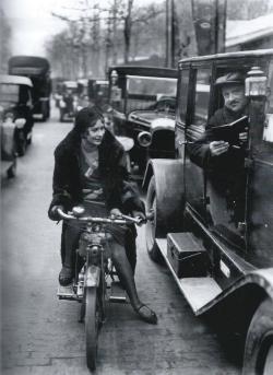 mimbeau:  Young lady on a motorcycle Paris 1930 (unknown) 