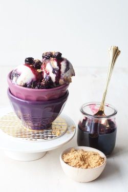 intensefoodcravings:  Blueberry Maple Cheesecake Ice Cream |