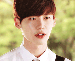 oddcontext:  Faces that Jongsuk makes when he forgets his lines.