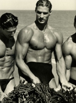 vogue-era:Men With Kelp by Herb Ritts at Paradise Cove, 1987.