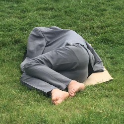 leaveful:  https://instagram.com/p/BHHz7nHg9Of/