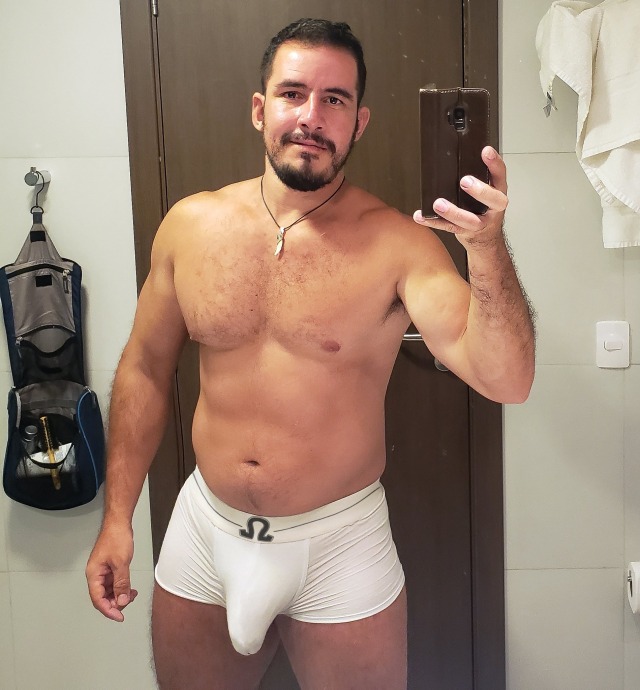 macho-xavier-xxx: