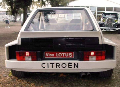 carsthatnevermadeit:  Citroen Visa Lotus, 1982. Citroenâ€™sÂ â€˜Genesis Projectâ€™ was their attempt to compete in the early 80s World Rally Championship Group B. Lotus built two prototypes using the mid-engined/rear wheel drive Esprit chassis and their