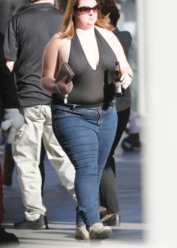 Not my type but hell, a see through shirt and no bra will get