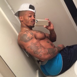 diorminaj:  bmoneyuniverse:  Catdaddy Zane  Fine