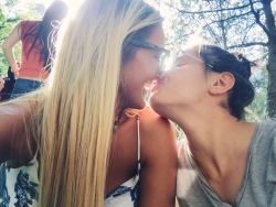 femme-lesbians:  Download the HER app for iOS and Android nowMeet