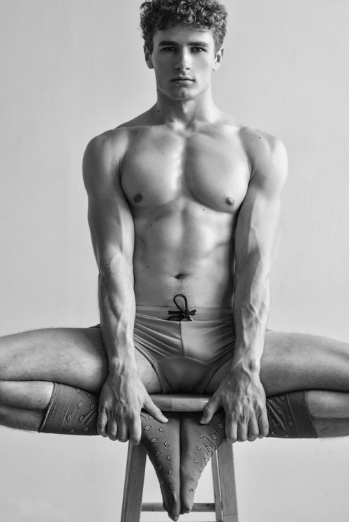 rowing-in-spiral: ibbyfashion: Igor Kolomiyets by Horacio Hamlet