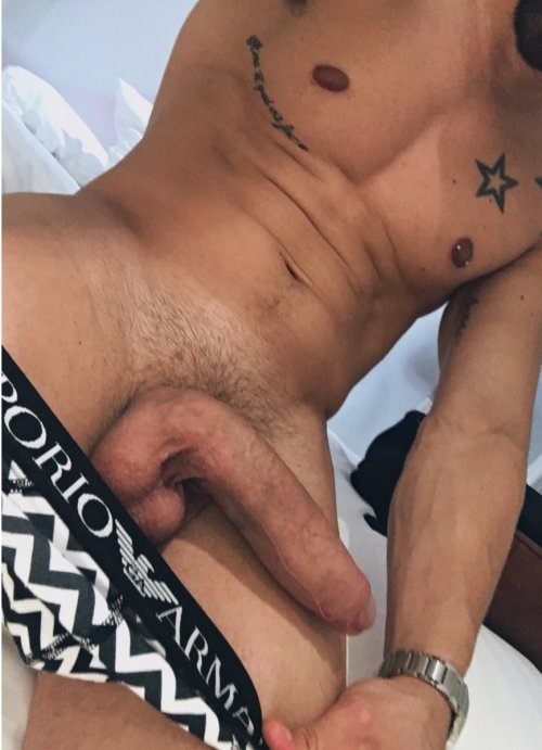 mrbear-us:  colungafrank:   Sunny Colucci    Damn heâ€™s amazing.  http://imrockhard4u.tumblr.com