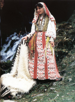arbenia:Woman dress from Sulovë, Albania.