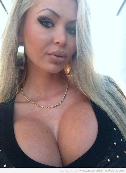 pearlnecklacevictims:  Slide up through the tits the down I’ve the chain and back into her beautiful tit slit
