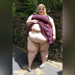 voluptuousbbw:  Photo from Instagram?? Guess Her Weight ??#bigbelly