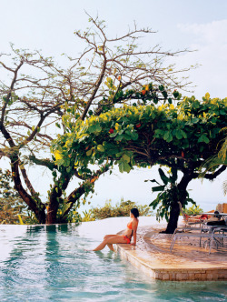 condenasttraveler:  Costa Rica’s Rainforest | The pool of La