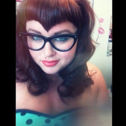  bigfatcherrybomb:  In love with my new hair colour, and my new
