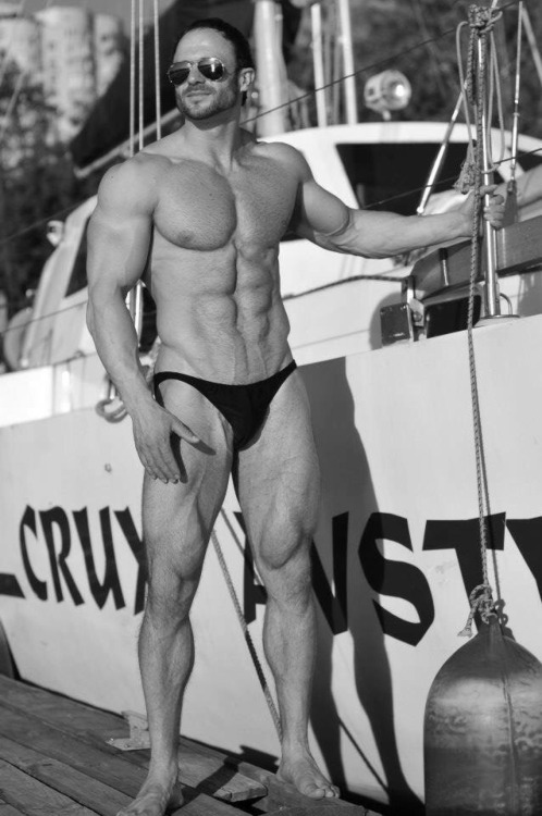Muscle aboard ðŸ’ªðŸ¼ http://imrockhard4u.tumblr.com