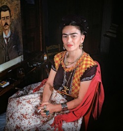 asylum-art:  Frida Kahlo: The Gisèle Freund Photographs For