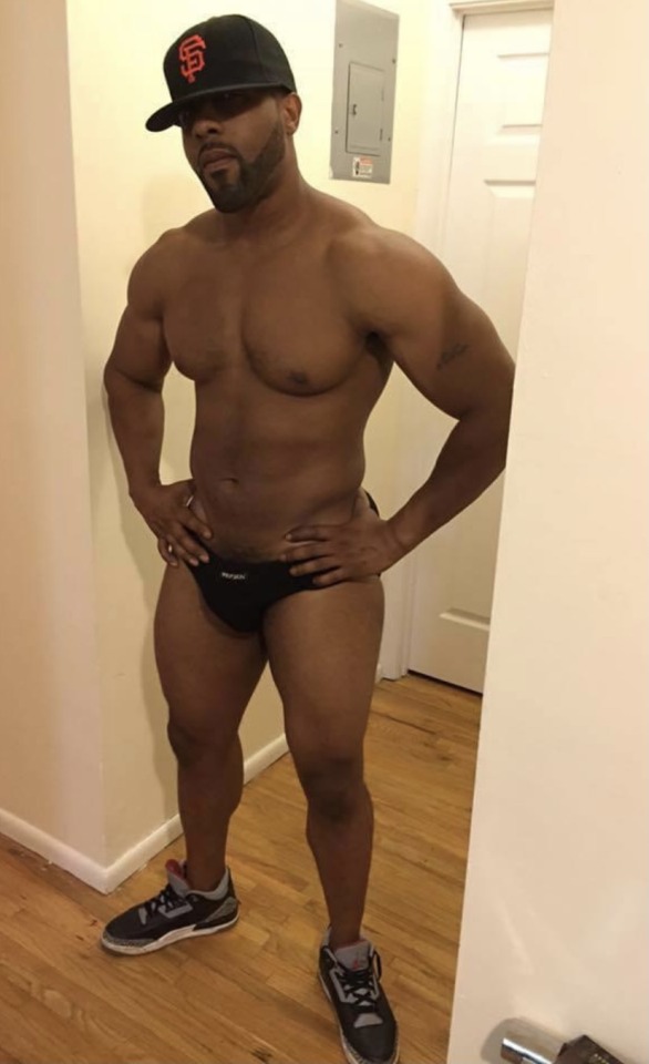 thickumsandthangs21:Sexy 