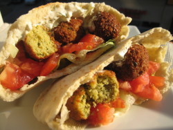 im-horngry:  Falafel - As Requested!