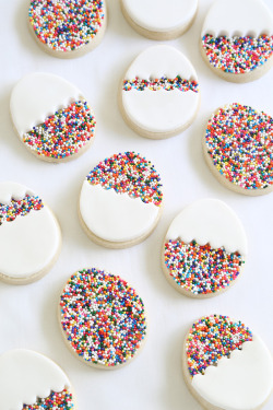 sweetoothgirl:    Egg Sprinkle Cookies 