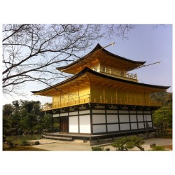 the beautiful kinkaku-ji temple with gold leaf– Kyoto 2015.