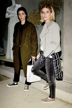 rooneydaily:Kate and Rooney Mara at Crossroads Kitchen in West