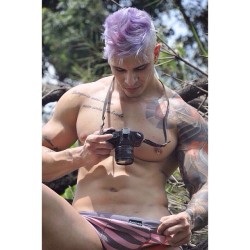 funnyboy86:  http://funnyboy86.tumblr.com/ 