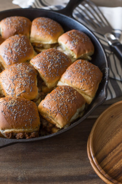 nom-food:  Party bun style sloppy joes