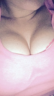 irishsweetie101:  Tits that day!!!! Happy Titty Tuesday!!!  