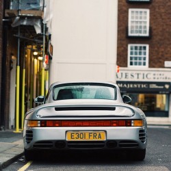 drivingporsche:  Porsche 959