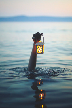 plasmatics-life:  Blurry water by Antea Mrčela | (Website)