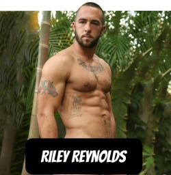 RILEY REYNOLDS at ParagonMen  CLICK THIS TEXT to see the NSFW