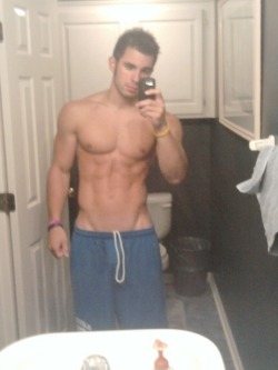 dudes-on-demand:  Corbin Pierson