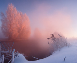 sixpenceee:Pastel winter scenes by Алексей Угальников