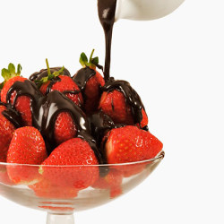 get-motivation:  Some Chocolate Covered Strawberry food porn