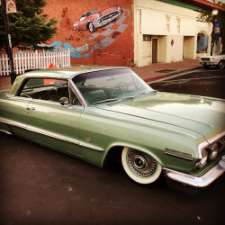 #carporn #lowriding #babyletscruise #laraza #railroadave  (at